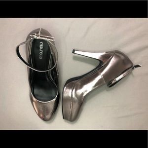 Metallic Gold/Silver Maurices High Heels. Great condition. Size 8.